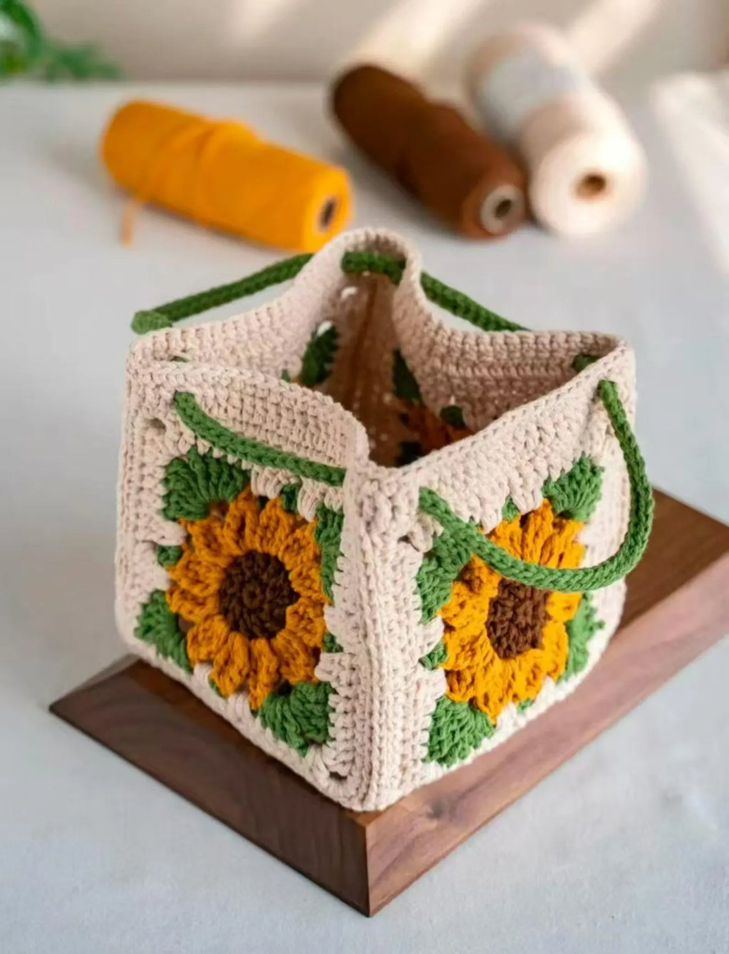 Beachy Sunflower Crochet HandBag Pattern
