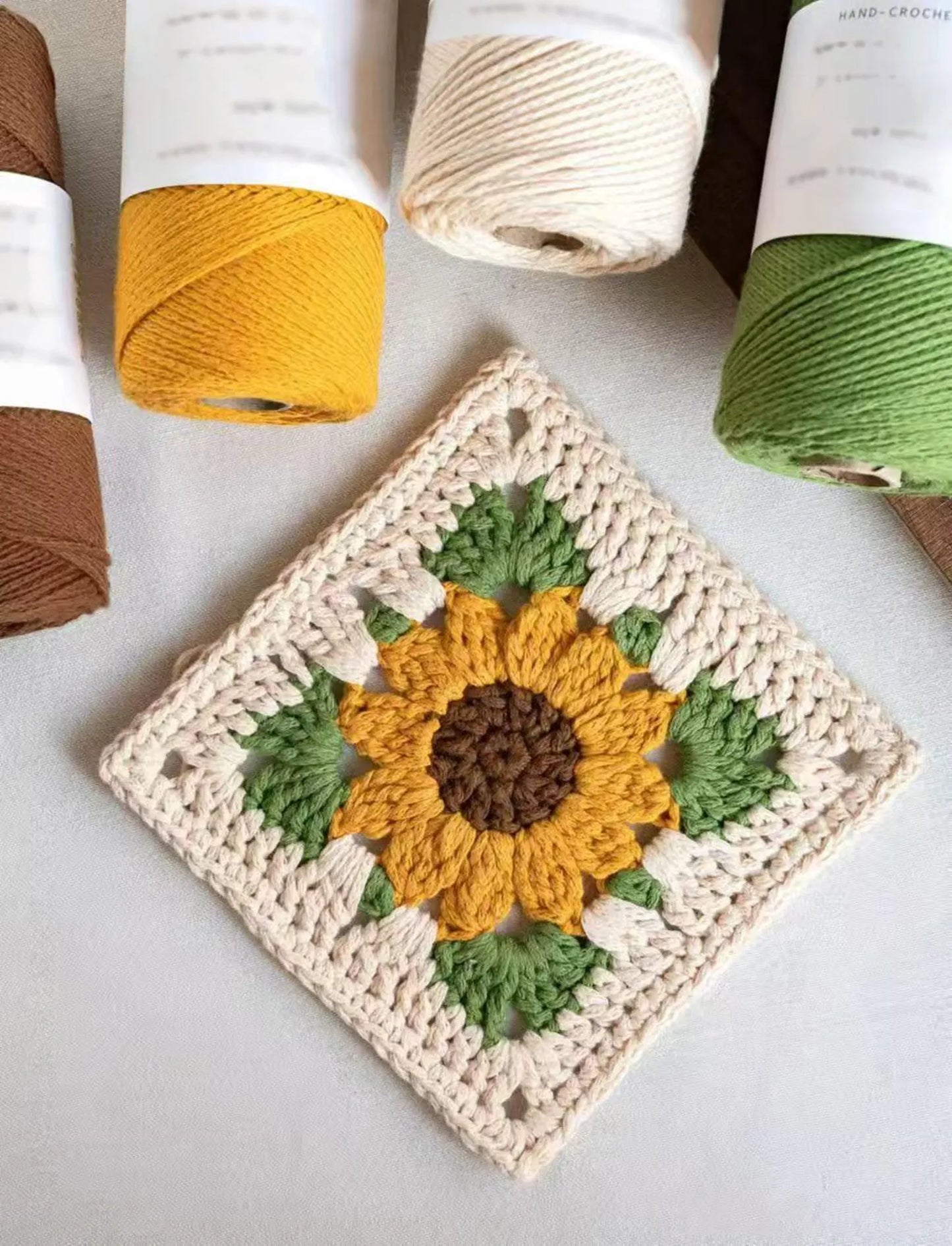 Beachy Sunflower Crochet HandBag Pattern