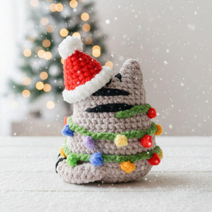 Christmas Cat tangled in chrismas tree lights crochet pattern
