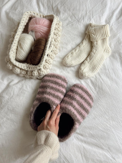 Cozy Winter SOFTFELT Slippers Crochet Pattern – Warm & Comfy- for all family